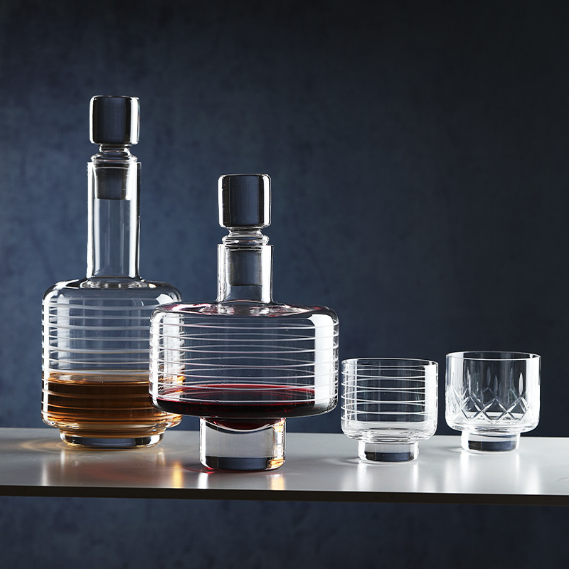 Modernes Minimalistisches Stru – Decanter Aerator Set Bewertung und Preis